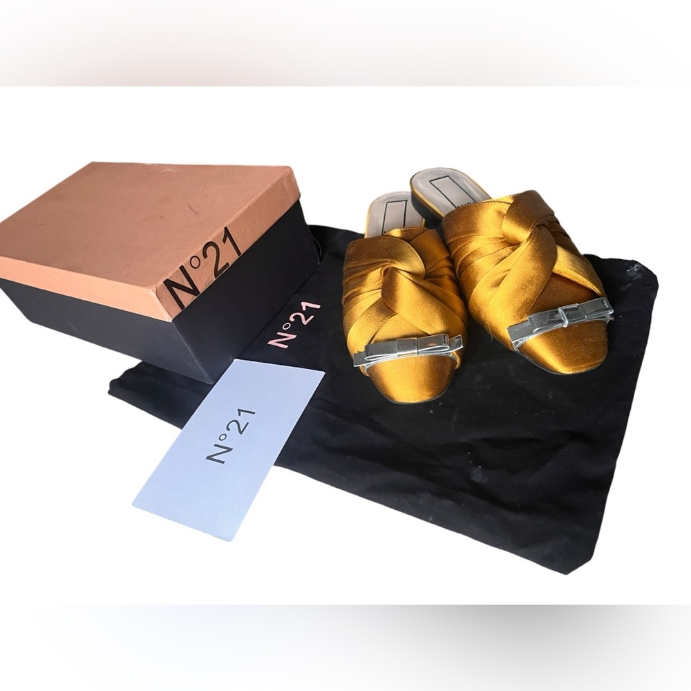 No 21 gold and silver slippers